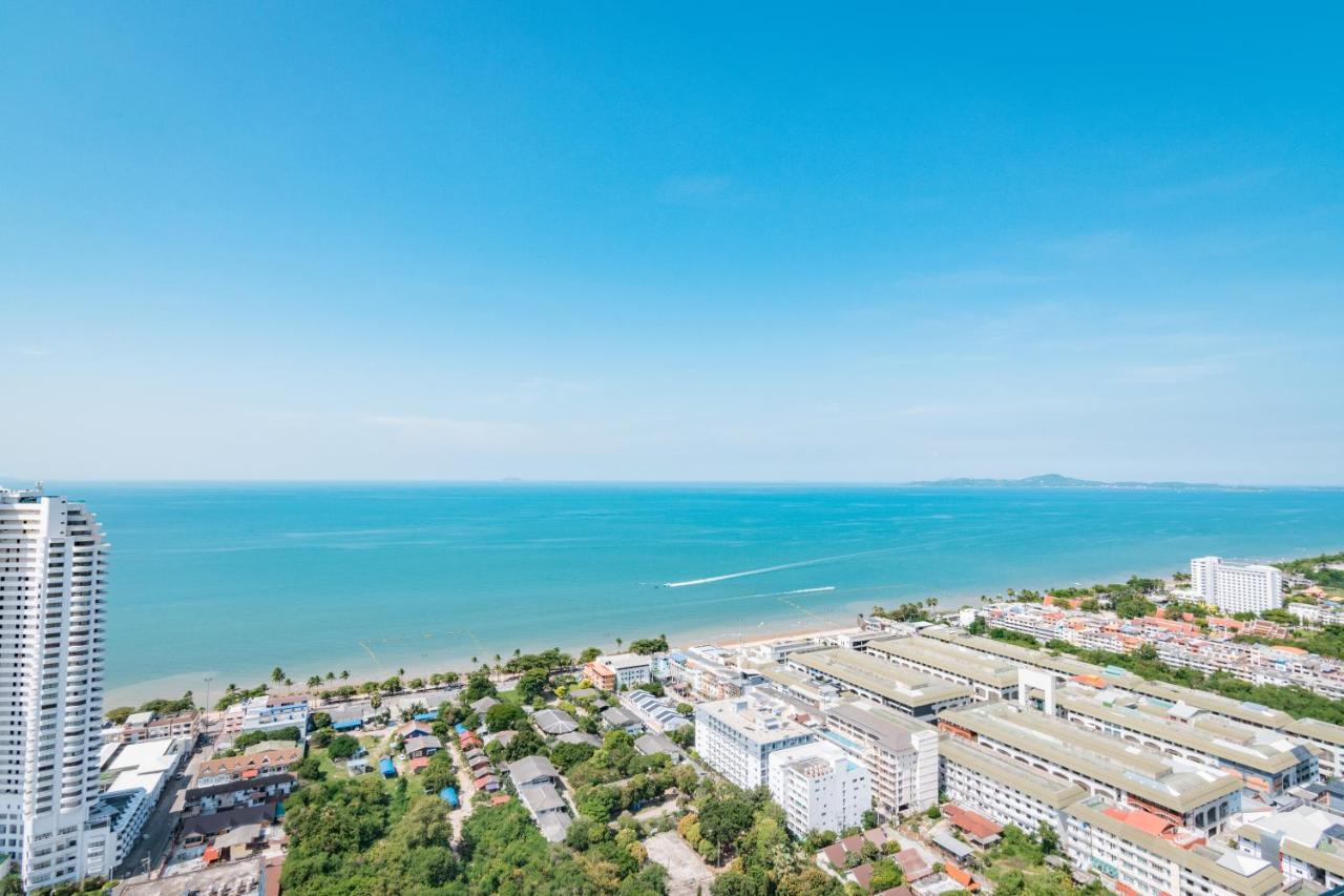 The Riviera Jomtien By Pattaya Holiday Exterior photo